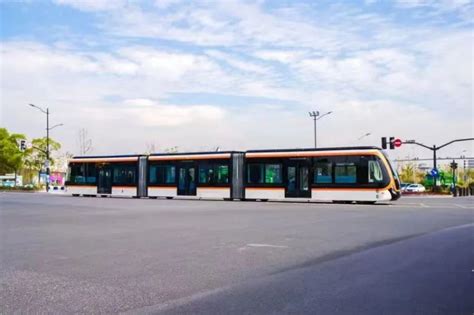 上海临港新片区中运量T2线建设完成了！将逐步开展车辆上路测试及系统联调联试 - 周到上海