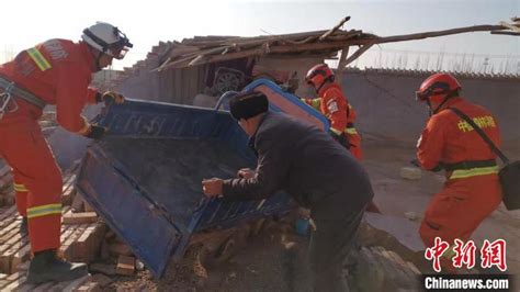 新疆伽师县震中余震不断 受灾人员已转移安全地带_新闻中心_中国网