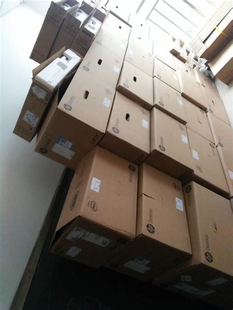上海大量收购废纸板 废纸箱 书本纸 纸制品等废品业务