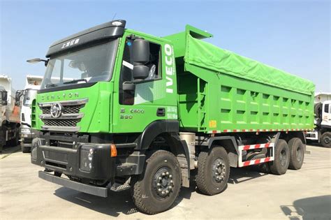 【图】上汽红岩 杰狮C500重卡 350马力 8X4 5.6米 国五 自卸车(CQ3316HTVG276LA)_车型图片_卡车网