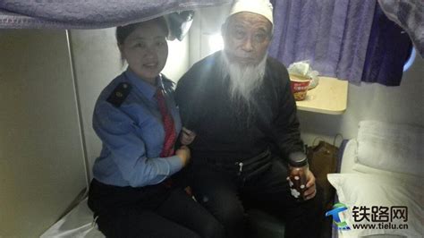 好消息！中国铁路：60岁以上老人优先安排下铺，多人同行分配相邻座位_旅客