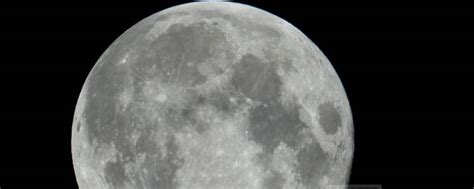 如何根据月亮出没时间和月相来确定方向？