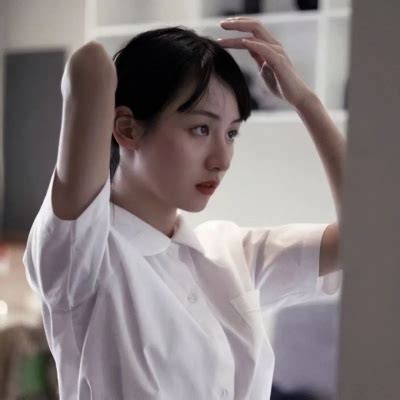 温柔的头像女生雾气
