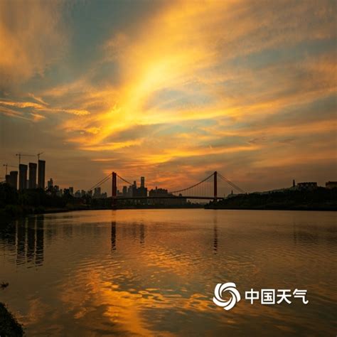 广西南宁晚霞映红邕江河水 美丽震撼-图片-中国天气网