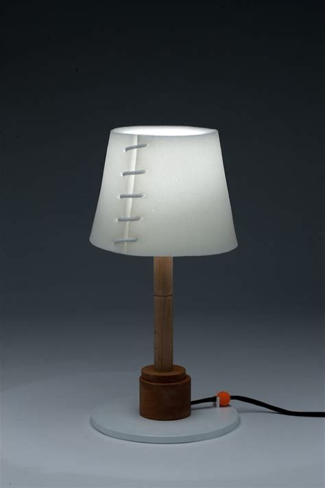 日式台灯木质书房灯原木折叠台灯创意护眼书桌北欧台灯卧室床头灯-阿里巴巴