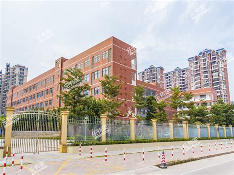 上海民办华二宝山实验学校
