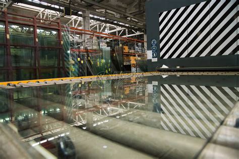 生产车间图片-玻璃图库-中国玻璃网