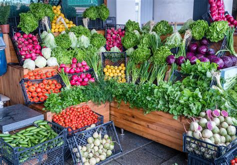 菜市场的新鲜蔬菜高清图片下载-正版图片307695936-摄图网