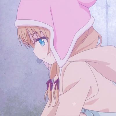 粉白色甜美女生头像动漫
