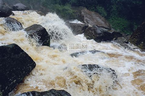 雨水时节听雨声：雨水淅淅 引人沉思_凤凰网国学_凤凰网