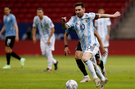 梅西助阿根廷队闯进美洲杯四强_新体育网