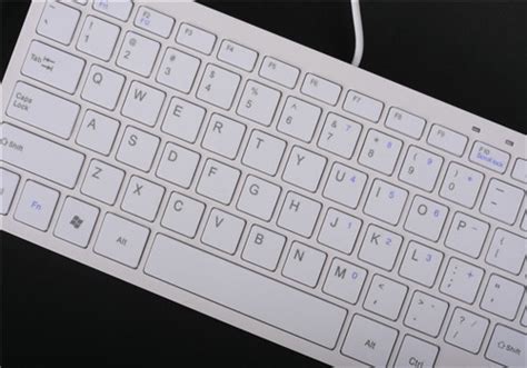 16 英寸 MacBook Pro 键盘首拆：简直能和旧键盘互换键帽_业界_科技快报_砍柴网