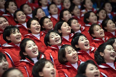 在朝鲜看当地青年跳广场舞是一种怎样的体验？ - 知乎