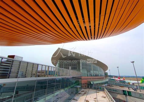 四川绵阳飞机场T2航站楼建设基本完工-人民图片网