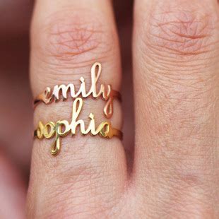 欧美个性钛钢戒指光面可刻字英文名字戒指不锈钢戒指工厂一件代发-阿里巴巴