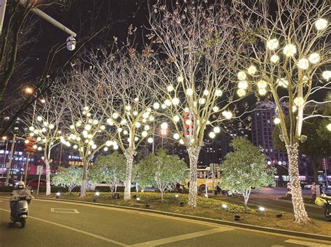 无锡迎接元旦、春节亮化装饰布置完成 火树银花"街头景观"今晚上线