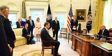 白宫那张小椅子 武契奇回应了_手机新浪网