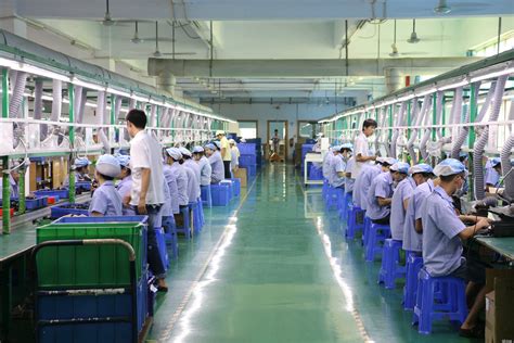 职场新发布，走进深圳某大型电子厂流水线，近距离了解一线工人__财经头条