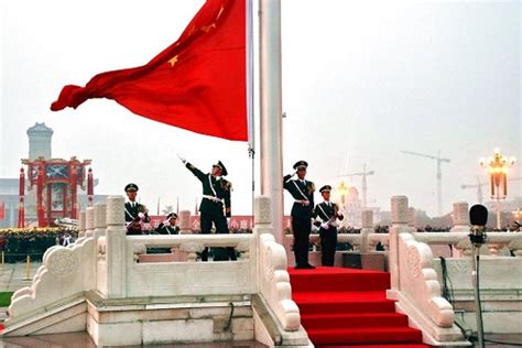 生日快乐，我的国！阜桥街道新刘庄社区举行升国旗仪式 - 民生 - 济宁 - 济宁新闻网