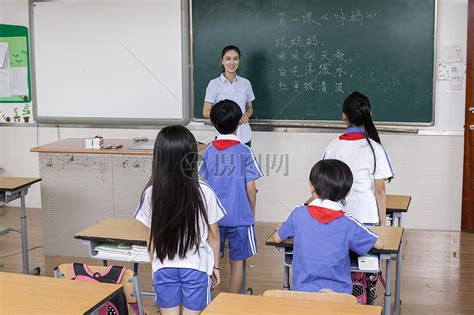 学校组织老师与学生一起期末考试，学生：想知道谁考得好_七环视频_澎湃新闻-The Paper