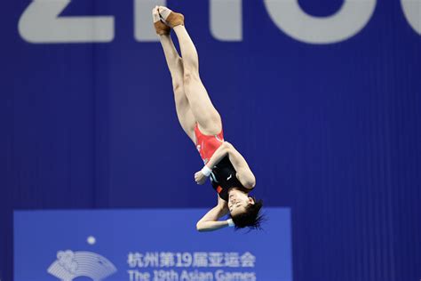 跳水女子10米跳台决赛 中国选手全红婵摘金