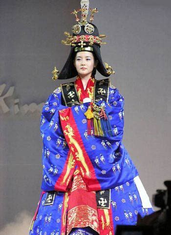 朝鲜族服装女少数民族舞蹈演出服传统韩国宫廷古装大长今韩服长裙_虎窝淘