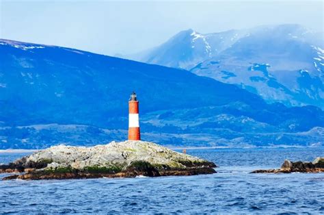 全球最小岛屿：全岛仅一座49米灯塔，有吉尼斯纪录却依旧不被承认 - 知乎
