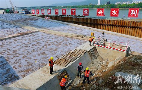 长沙湘江东岸防洪综合改造项目涉水主体工程基本完工 - 焦点图 - 湖南在线 - 华声在线