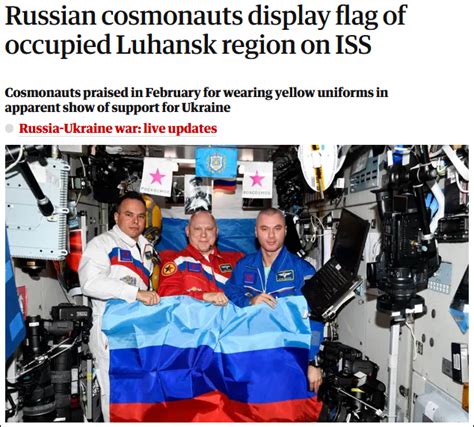 俄罗斯航天员在国际空间站展示“卢甘斯克共和国国旗”和“顿涅茨克共和国国旗”|共和国|卢甘斯克|航天员_新浪新闻