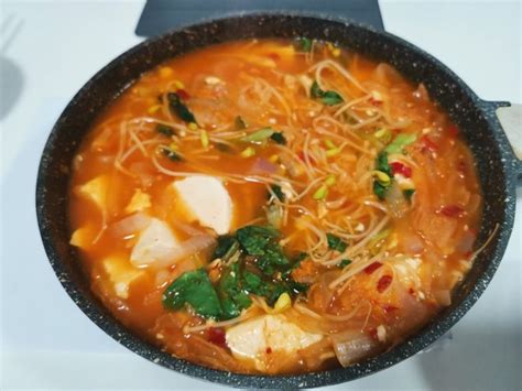 【韩国泡菜豆腐汤，人均只要1块钱，5分钟懒人快手菜图片】如意：D_下厨房