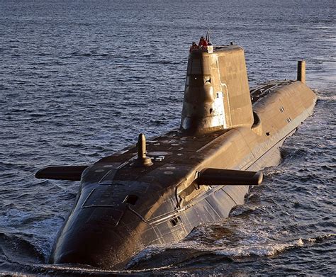 英媒:英国将在澳部署核潜艇 被指对中国发出“警告”_手机新浪网