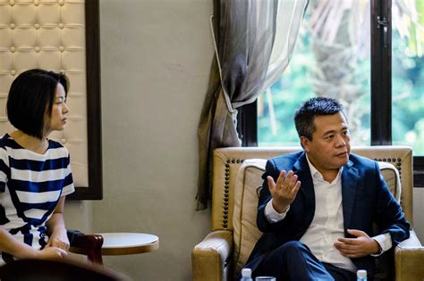 盛大网络董事长陈天桥，31岁成为首富，为何离开中国远走他乡