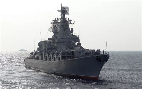 莫斯科号巡洋舰沉没图片流出 被导弹击中起火 损管不力 导致进水沉没|莫斯科|巡洋舰|导弹_新浪新闻