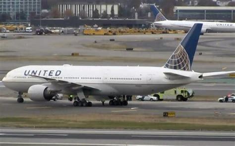 中国航空公司波音747在洛杉矶国际机场降落视频素材_ID:VCG42N1388879742-VCG.COM