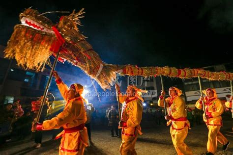 红色龙非主流头像