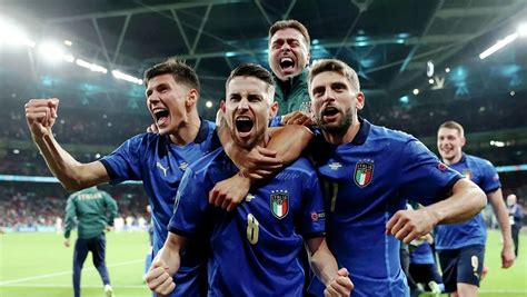 意大利赢了，但欧盟委员会主席赛前的这个表态也太刚了 - 封面新闻