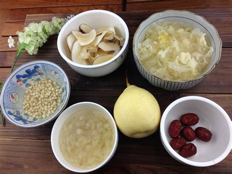 川贝海底椰炖雪梨（治感冒很好的食疗方法）的做法_【图解】川贝海底椰炖雪梨（治感冒很好的食疗方法）怎么做如何做好吃_川贝海底椰炖雪梨（治感冒很好 ...