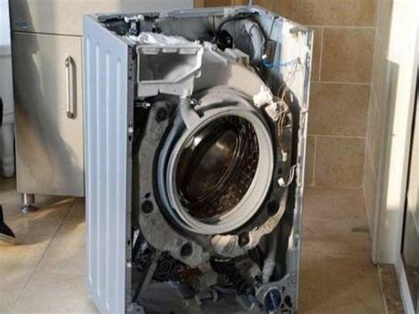洗衣机漏水是怎么回事呢？