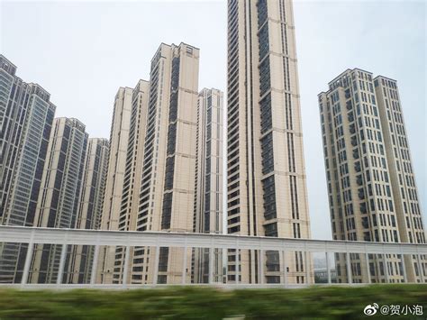 武汉出现了65层、建筑总高度200多米的住宅，你敢住吗？|超高层|建筑|高度_新浪新闻