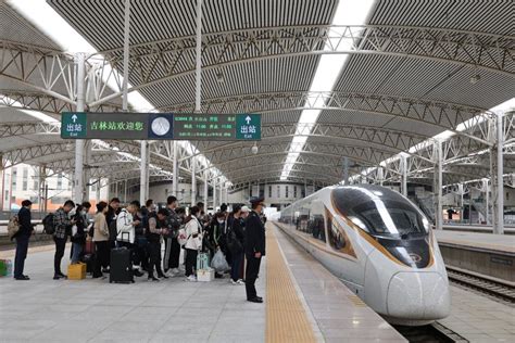 长岭至长春“点对点”定制客运班线开通-中国吉林网