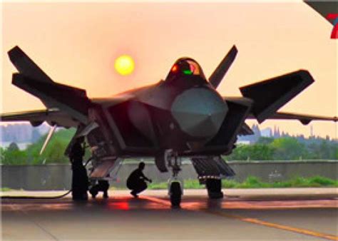 空军发布励志宣传片，歼-20战机首次7机同框（视频）-天下事-长沙晚报网