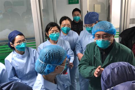上海医疗队已全面接手武汉金银潭医院两层病房|界面新闻 · 图片