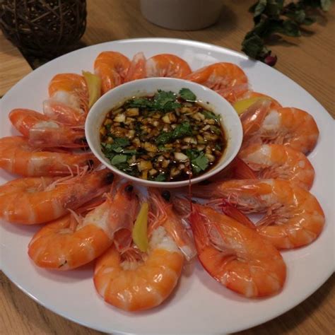 【家常红焖大虾的做法步骤图，怎么做好吃】棉花糖恰饭咯_下厨房