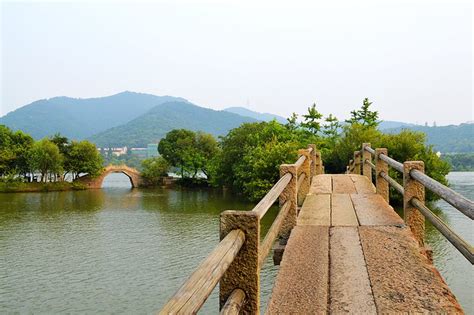 杭州旅游必去的10个地方 最值得去的地方推荐_旅泊网