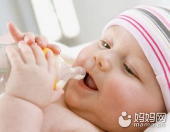 “呛奶”成宝宝杀手 新生婴儿呛奶4分钟急救法速速Get|呛奶|宝宝-育儿·BAIZHI-川北在线