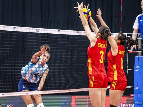 U19女排世锦赛首战：中国女排小组赛首战3：0轻取阿根廷_东方体育