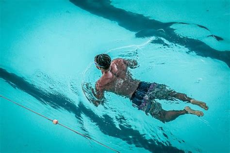 夏季游泳锻炼，这些注意事项要牢记，构筑安全防护网|游泳_新浪新闻