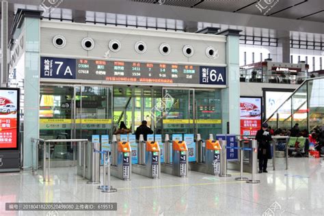 北京南站实名制检票闸机换新 电子客票识别速度更快_手机新浪网