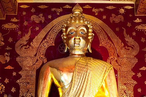泰国北部寺庙中的金佛高清图片下载-正版图片320673749-摄图网