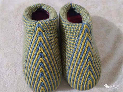 毛线拖鞋的钩法（钩针编织的冬天穿的毛线拖鞋，步骤比较详细） | 说明书网
